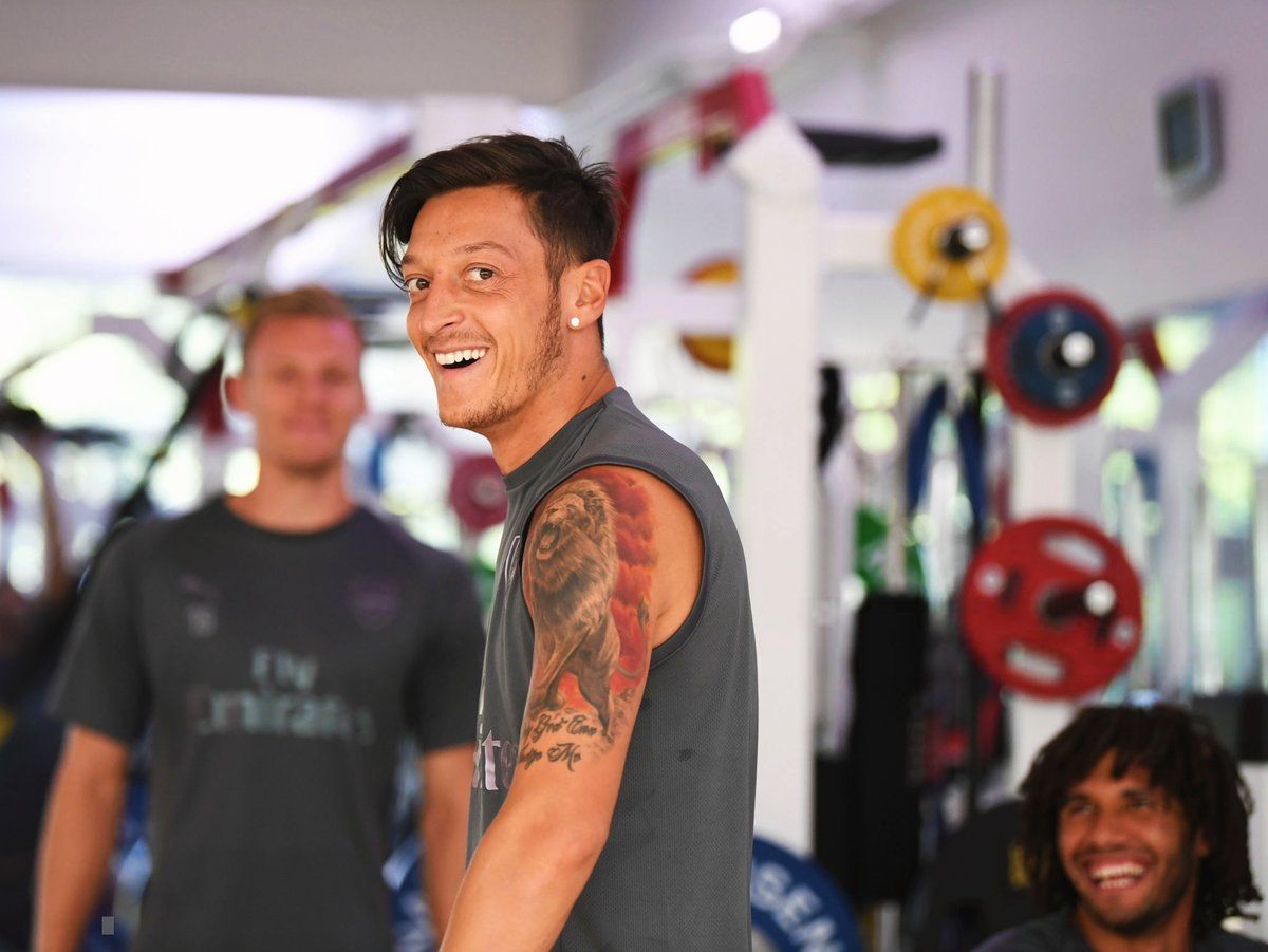 Mesut Özil best Fans on Twitter Mesut Özil new tattoo   httptcoqwFSoaOrCT  Twitter